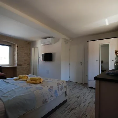 Villa Mandy Four-Bedroom Holiday House Villa *